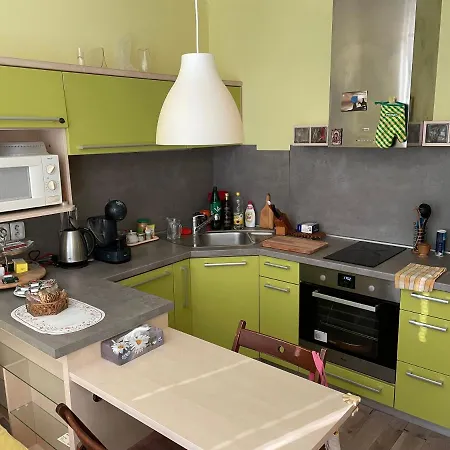 Utulny Byt V Sirsom Centre - Cosy Apartment Lägenhet