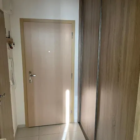 Utulny Byt V Sirsom Centre - Cosy Apartment *